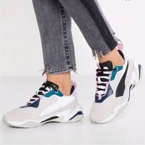 Puma Thunder Rive Droite Sneakers in Lagoon